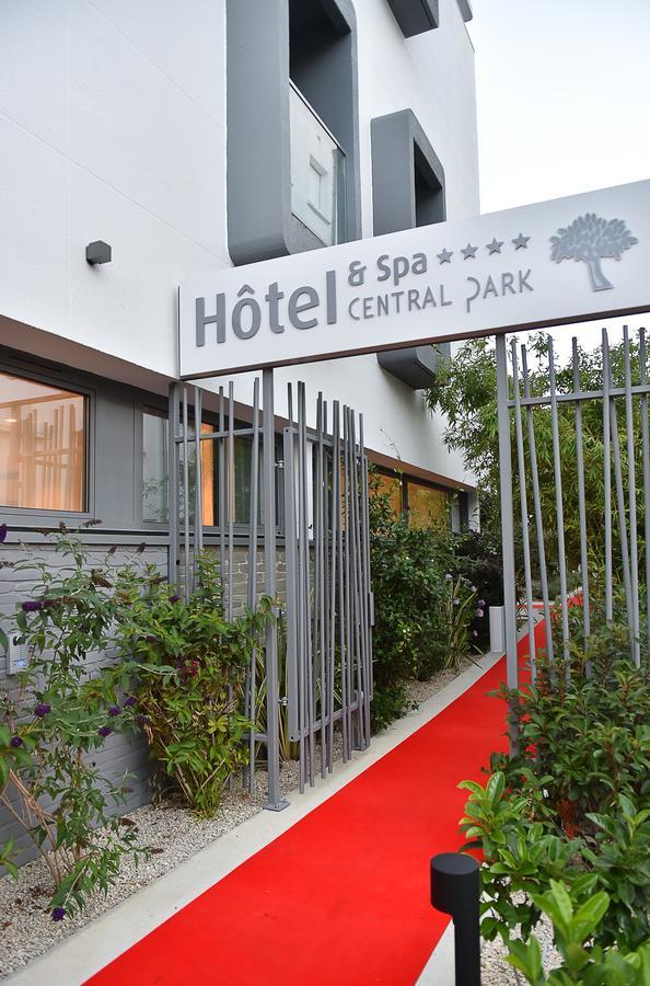Central Park Hotel & Spa La Rochelle  Exterior foto